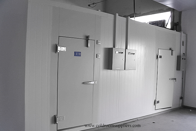 Applications of Cold Room Hinged Door